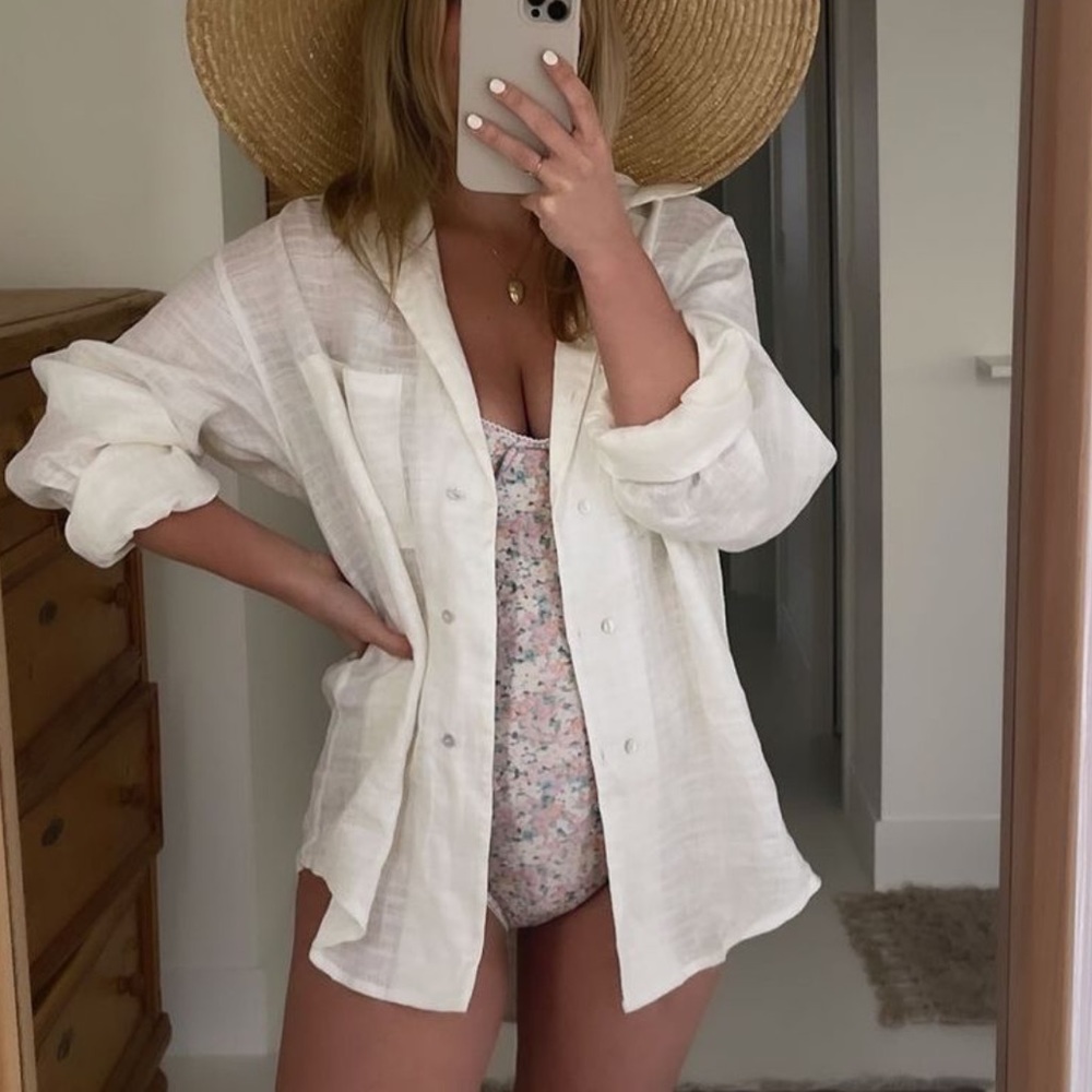 New white oversize buttondown shirt, 100% Linen, small medium SM slow fashion